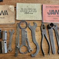 Jawa Perak 250cc Tools plus 3 manuals