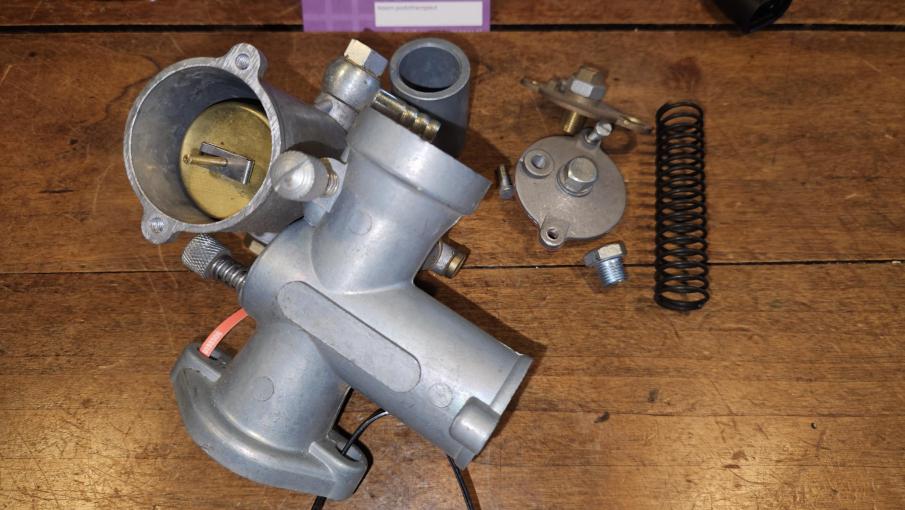 Bmw, EMW R35 Carburettor