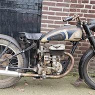 FN  M13 450cc 1949  1 cyl sv  with a nice  patina winterproject for restoration