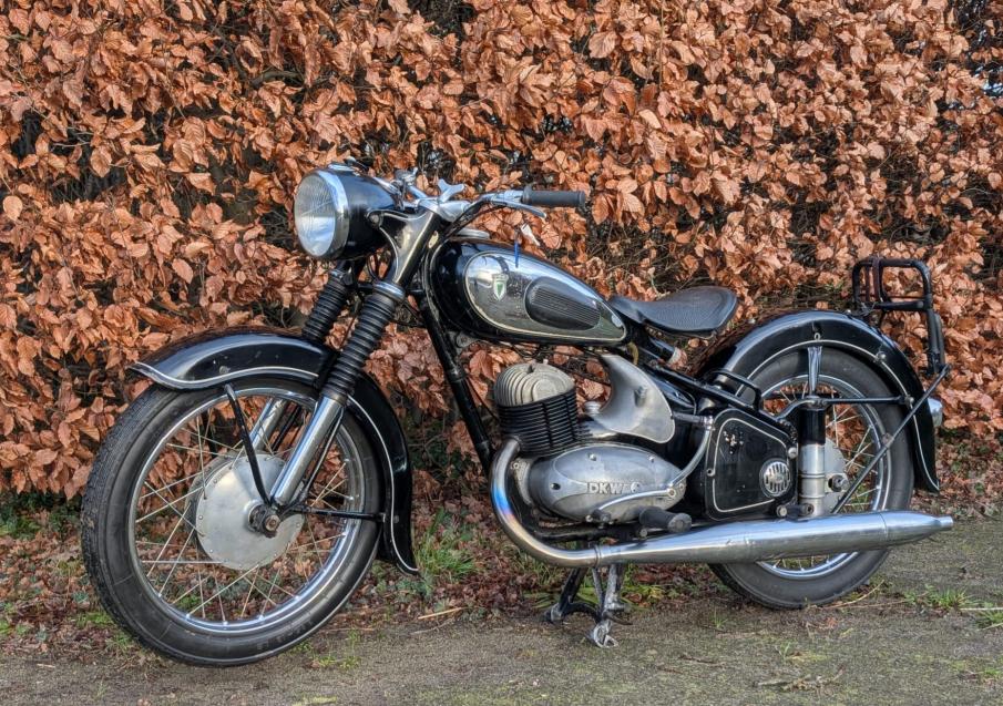 DKW RT250/2 year 1955 with dutch registration papers in first paint