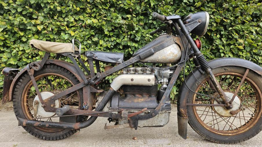 New arrival Nimbus 750cc  four model Special 1952 in old paint