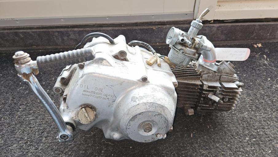 Honda Dax  ST50GE Engine with carb turns over