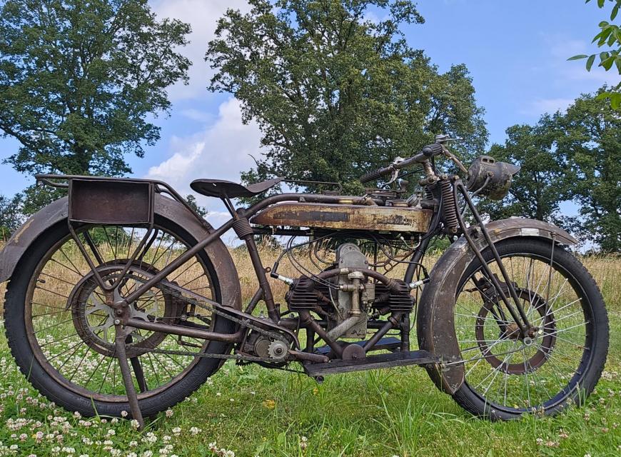 Douglas 2 3/4pk 350cc 1924 real australian barnfind running