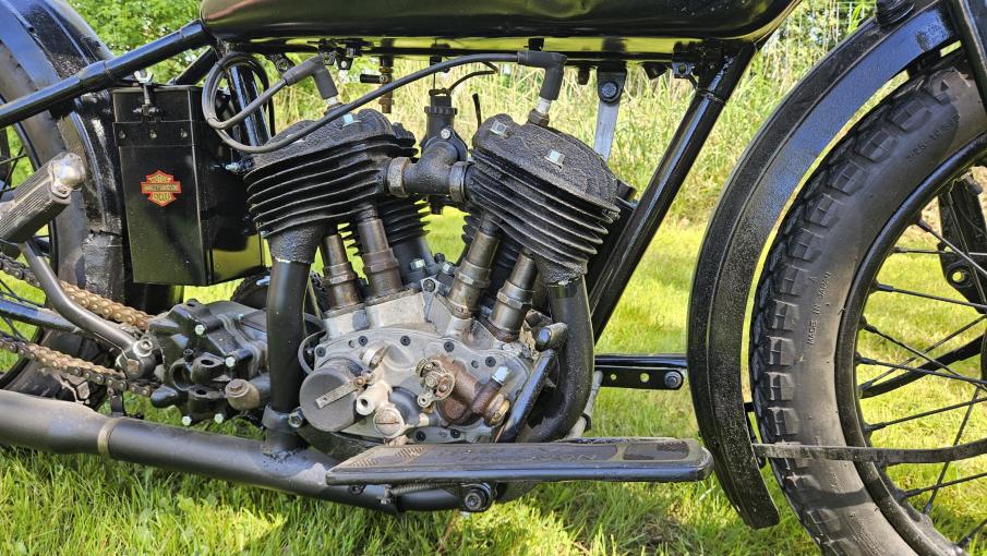 Harley Davidson 750cc Model D 1930 Finland papers great project
