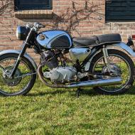 1960 Honda Cb72 twin 250cc project for restoration or for racing
