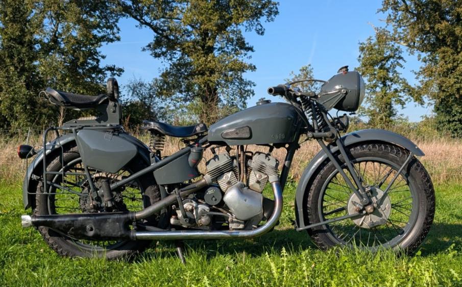 Condor A680 V-Twin 1945 with Swiss  registration papers