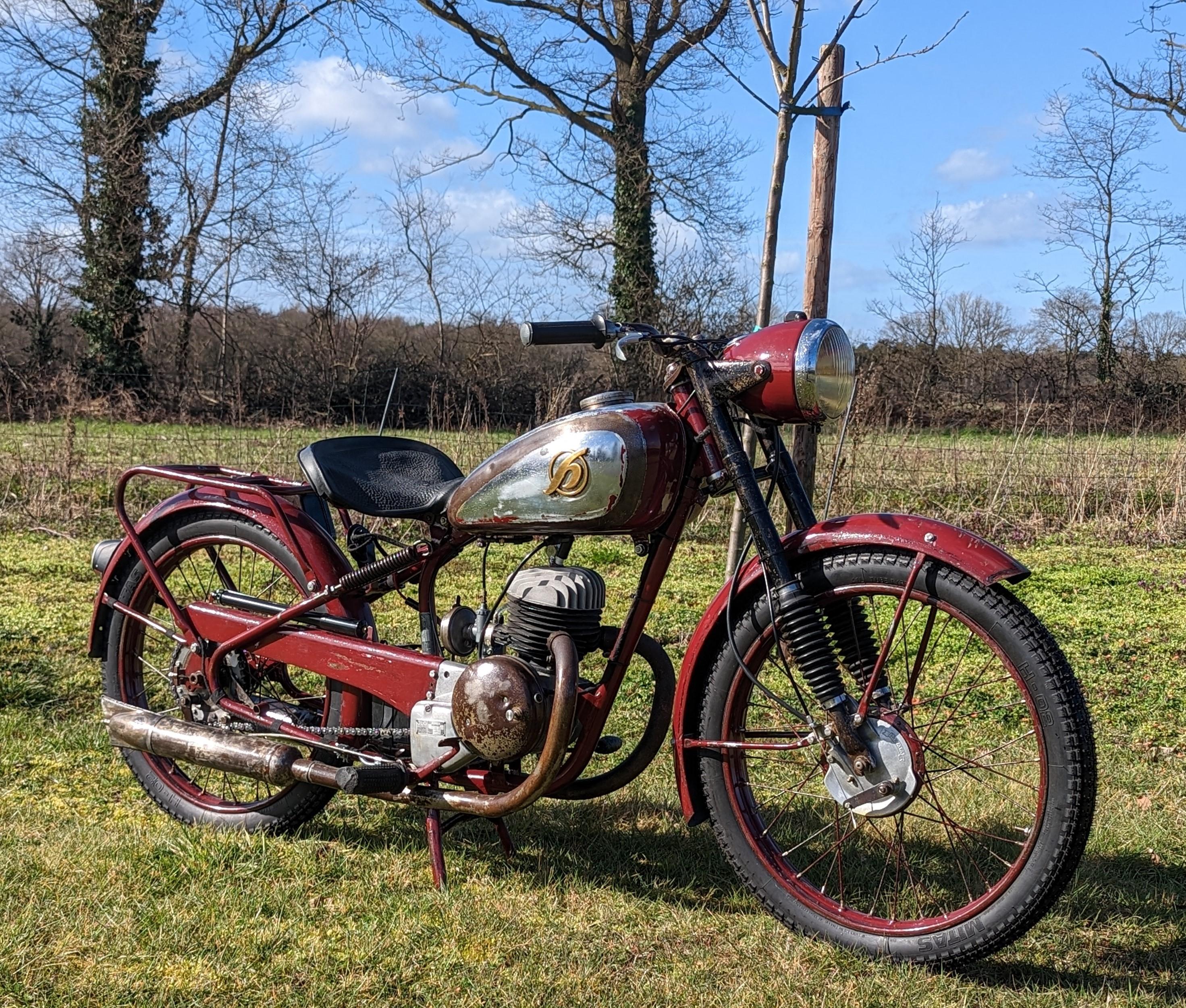 Hoffmann 125cc 1950 in first paint rare german machine Dutch Lion Motorbikes