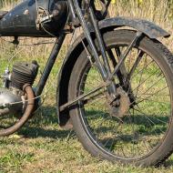 DKW RT98 barnfind engine turns gearbox shifts  1939