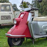 Heinkel 103A2 scooter with dynastart 175cc ohv