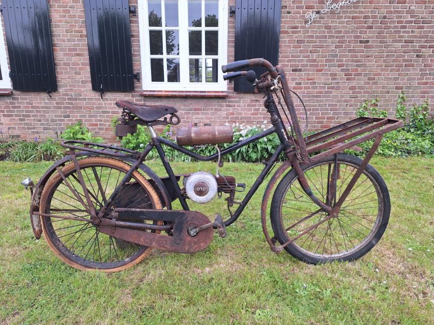 Senior Bicycle with JLO Auxiliary engine 1938