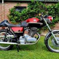 Laverda 750S 1970 matching numbers  dutch registration papers