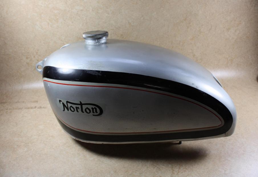 Norton petrol tank (1)