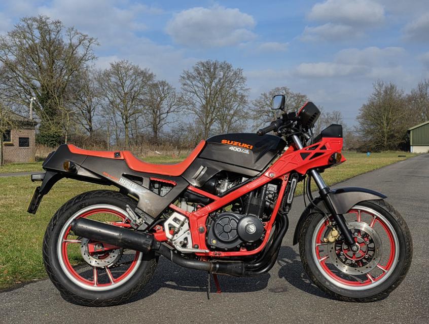Suzuki GSX 400 X Impulse with dutch registration | Dutch Lion