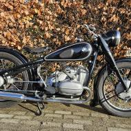 BMW 1937 R5 494 cc transverse OHV twin