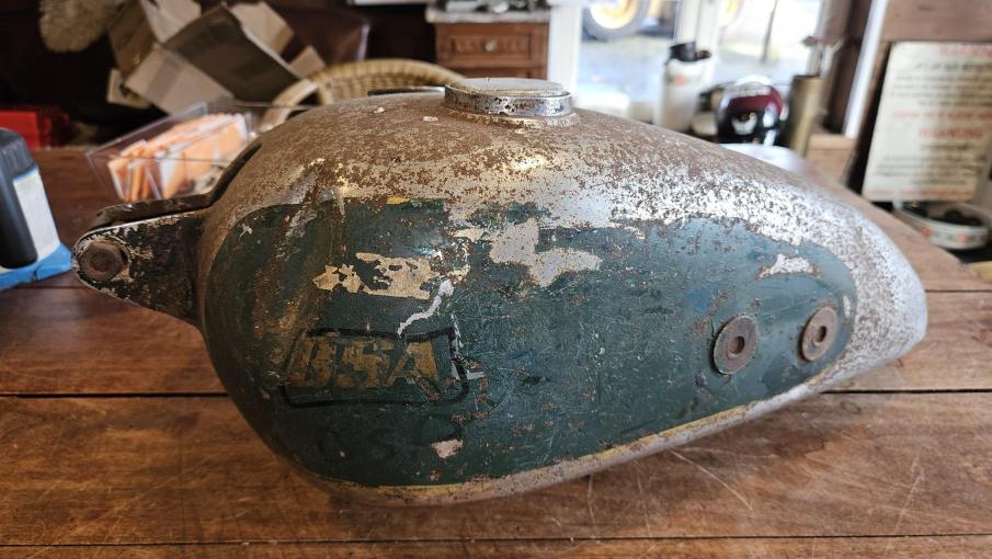 BSA Petrol tank 30's