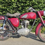 BSA 250cc C15  year 1959 nice winterproject