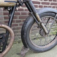 FN  M13 450cc 1949  1 cyl sv  with a nice  patina winterproject for restoration